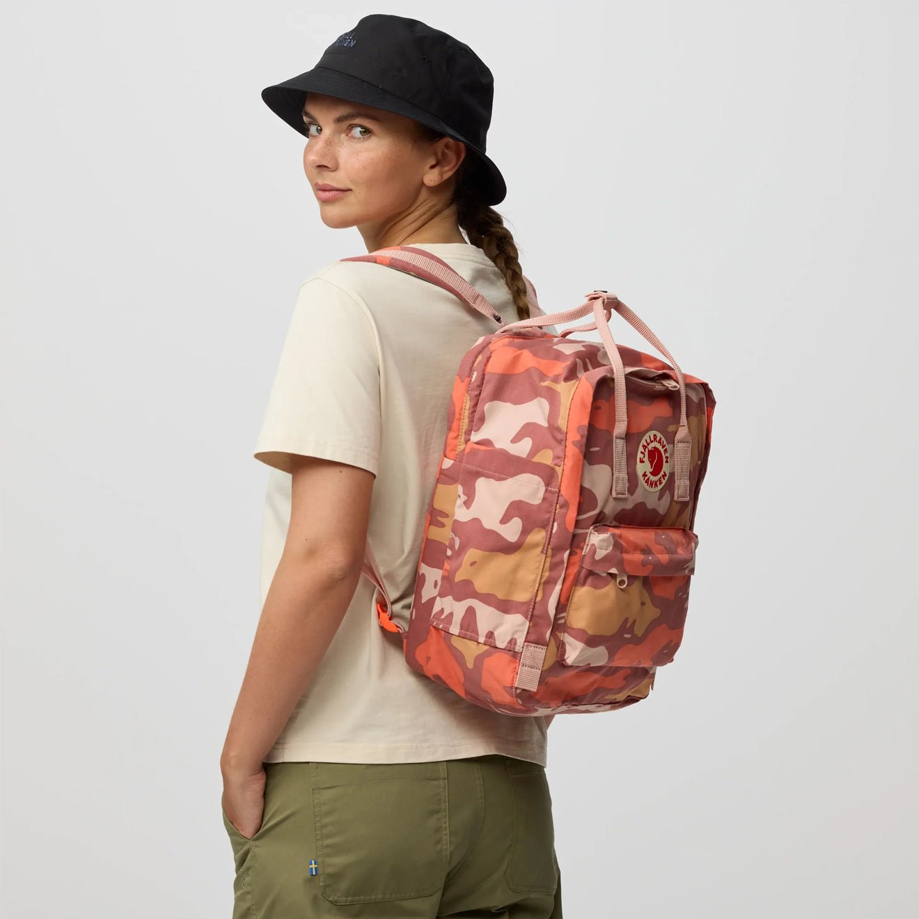 Fjallraven Kanken Graphics Laptop 15 Nimbus Blue / Hidden Animals