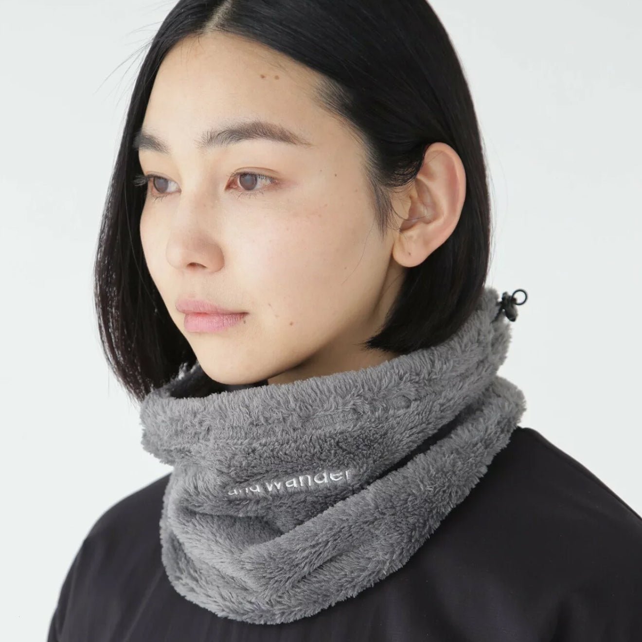 And Wander High Loft Fleece Neck Warmer Black - pam pam