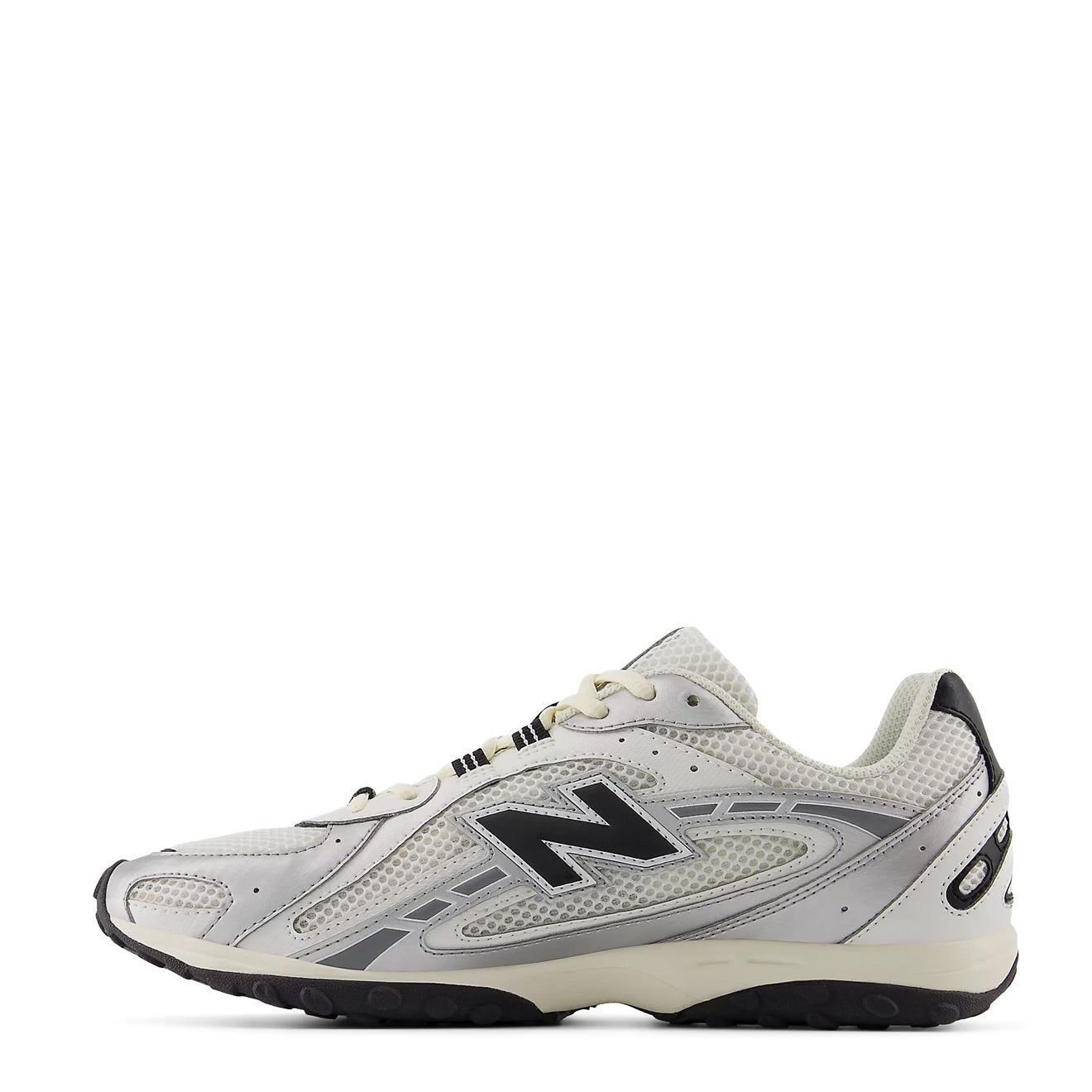 New Balance 204L Shoes Silver Metallic / Black SWD - pam pam