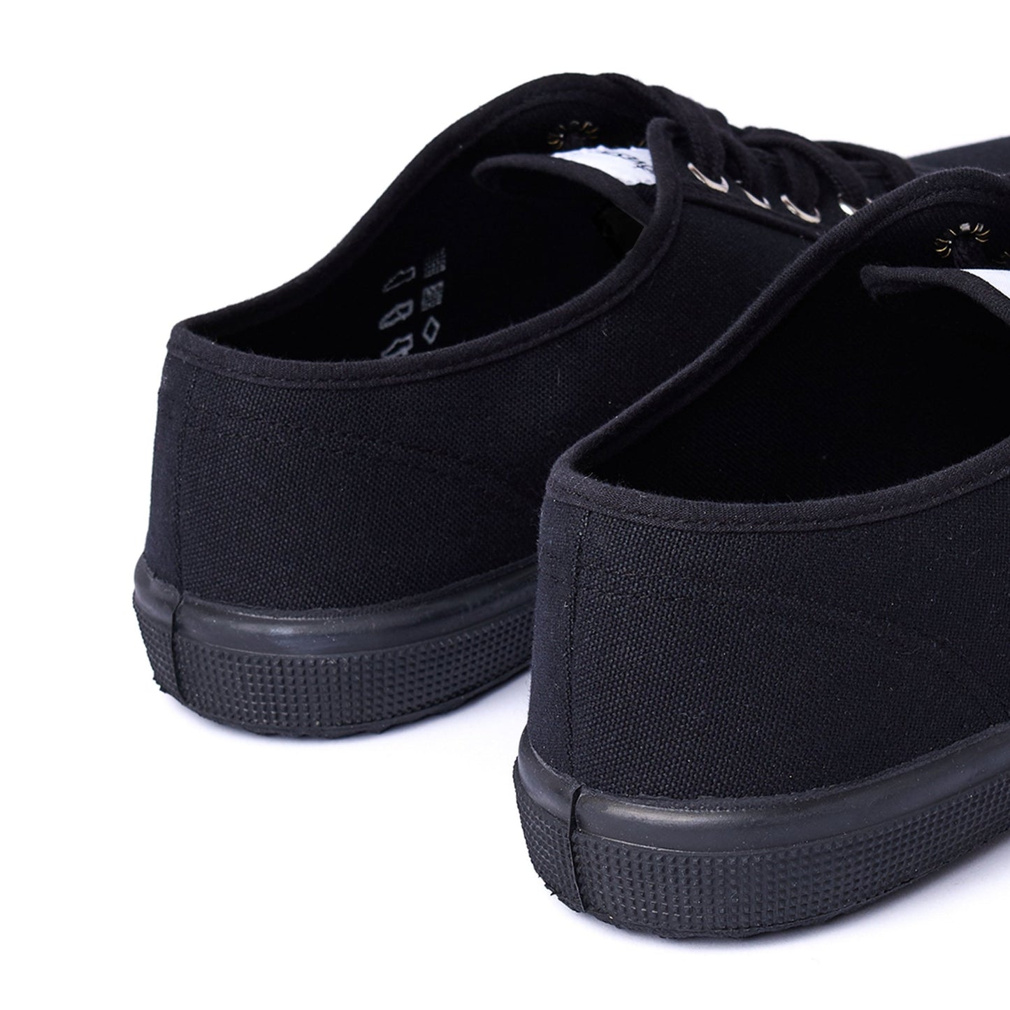 Novesta Ital Trainer All Black - pam pam