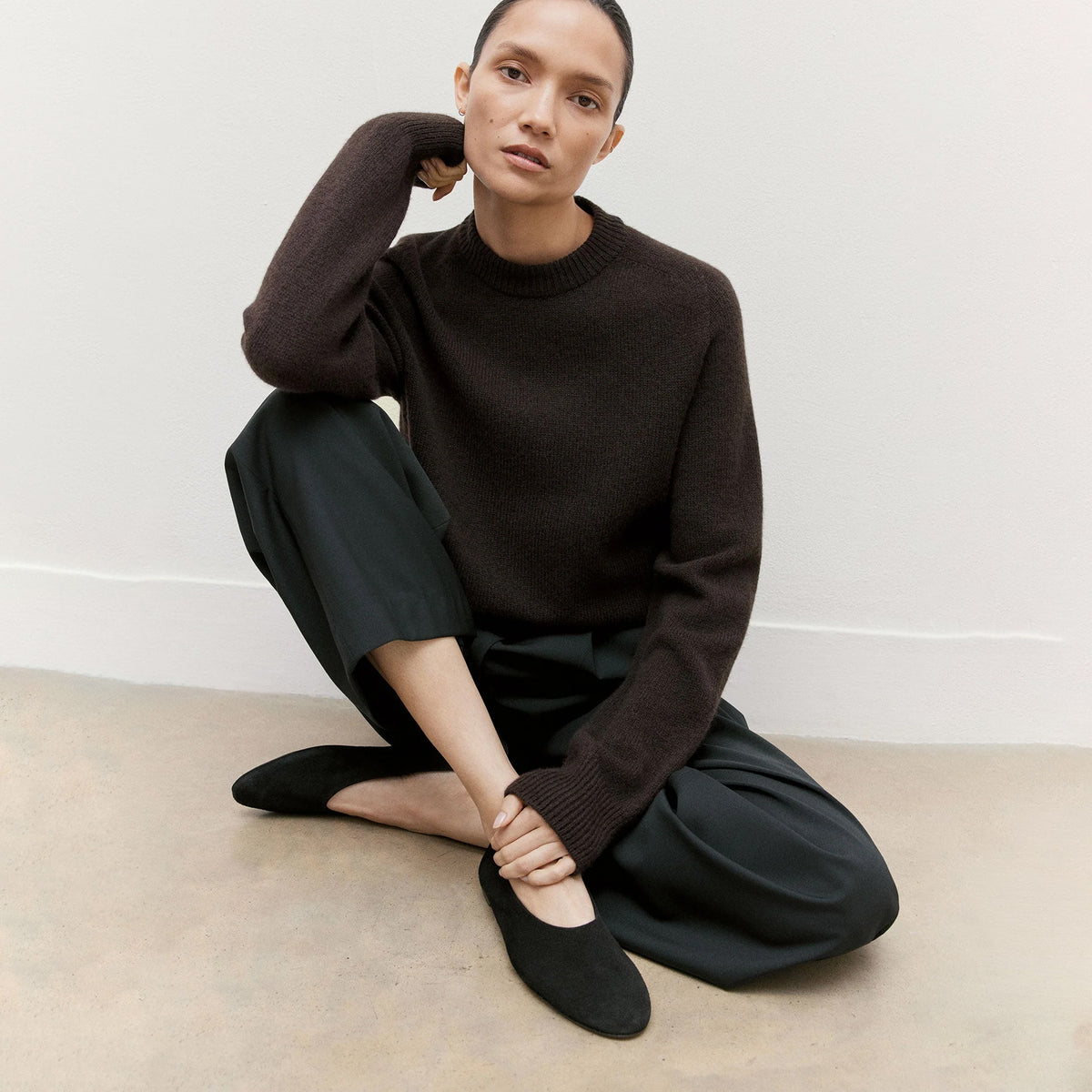 Sunspel Womens Lambswool Crew Neck Jumper Truffle