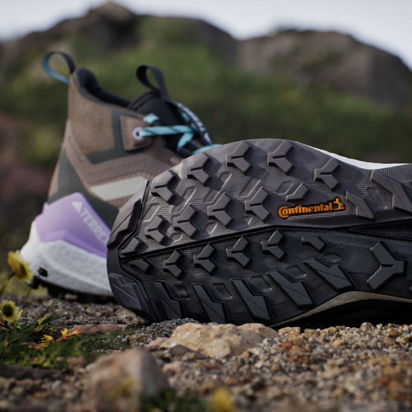 Adidas Terrex Womens Free Hiker 2.0 Gore-Tex Hiking Shoes Trace Brown / Beige / Carbon - pam pam 