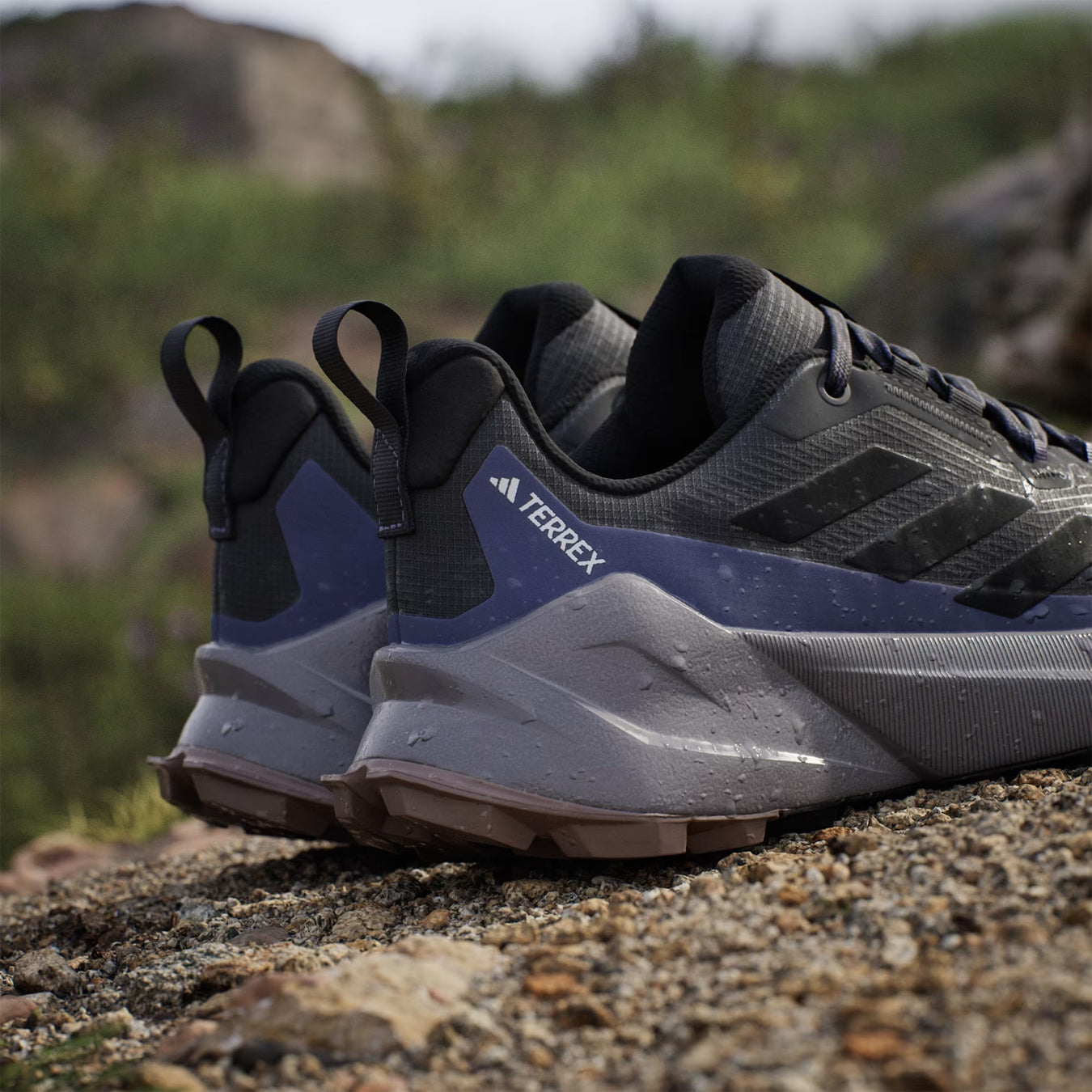 Adidas Terrex Womens Trailmaker 2.0 GORE-TEX Hiking Shoes Carbon / Core Black / Preloved Violet - pam pam 