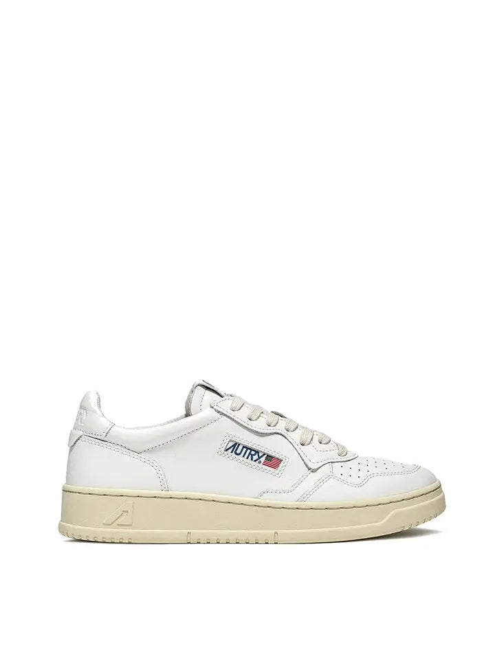 Autry Womens Medalist Low Leather / White / White Trainers Autry