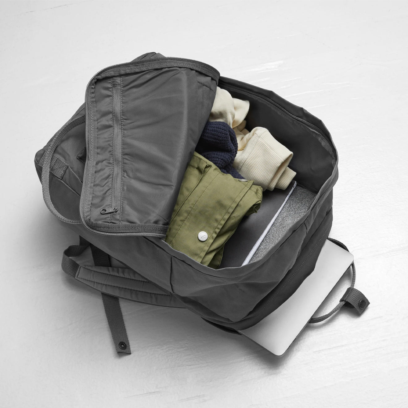 Fjallraven Kanken Laptop 17 Green - pam pam 