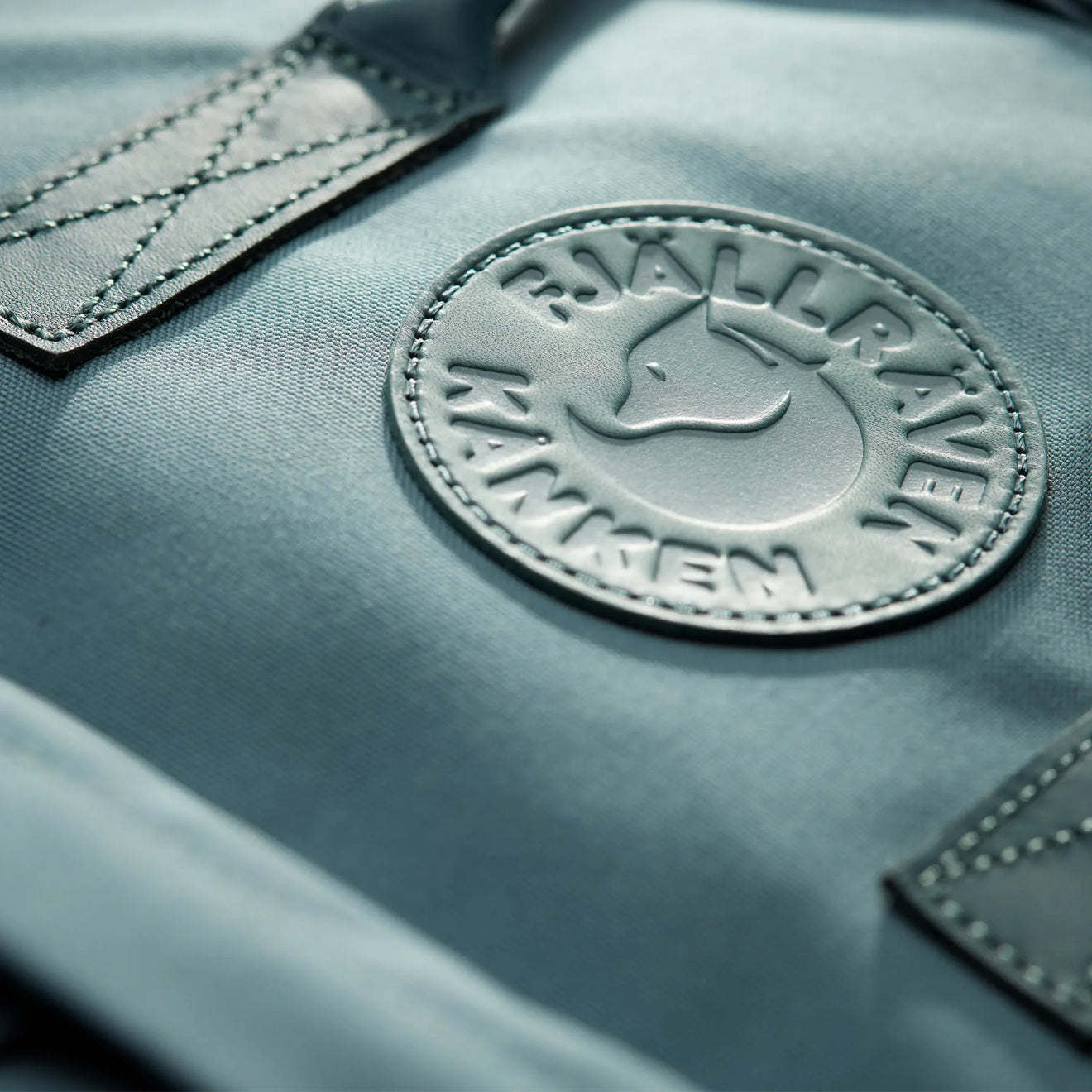 Fjallraven Kanken No. 2 Laptop 15 Nimbus Blue - pam pam 