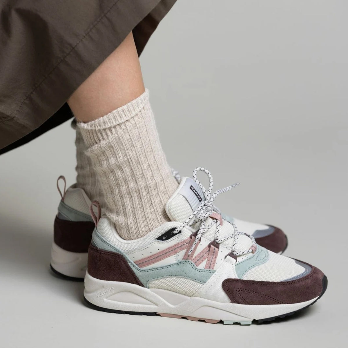 Karhu Womens Fusion 2.0 Trainer Shaved Chocolate / Adobe Rose