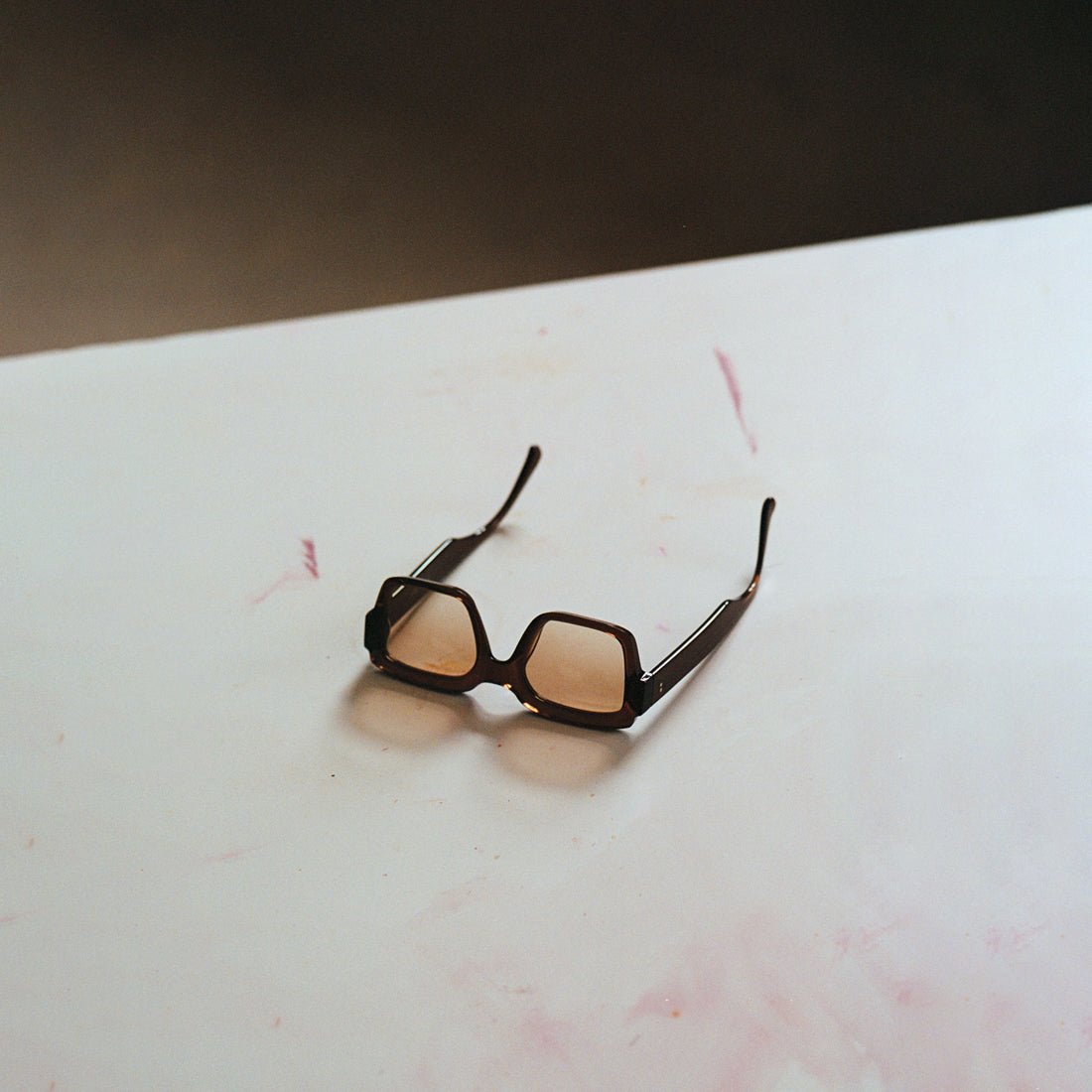 Monokel Eyewear Apollo Sunglasses Cola / Brown Gradient Lens