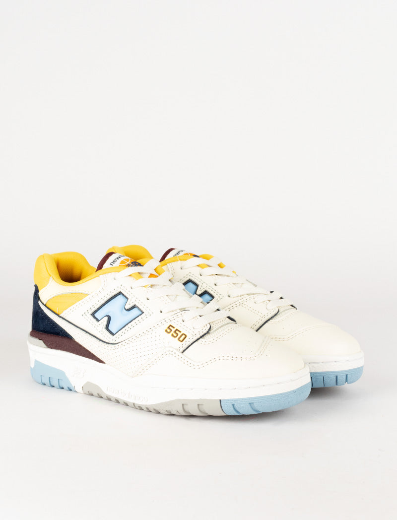 New Balance 550 Trainers Sea Salt / Team Carolina New Balance