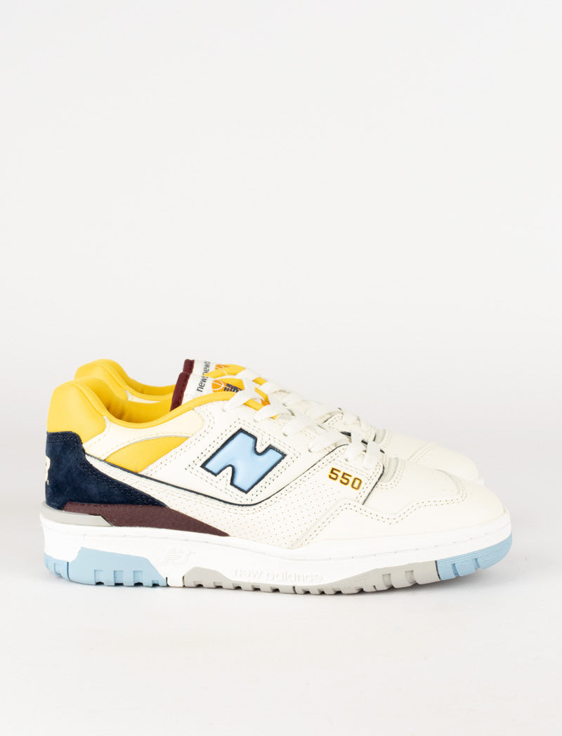 New Balance 550 Trainers Sea Salt / Team Carolina New Balance