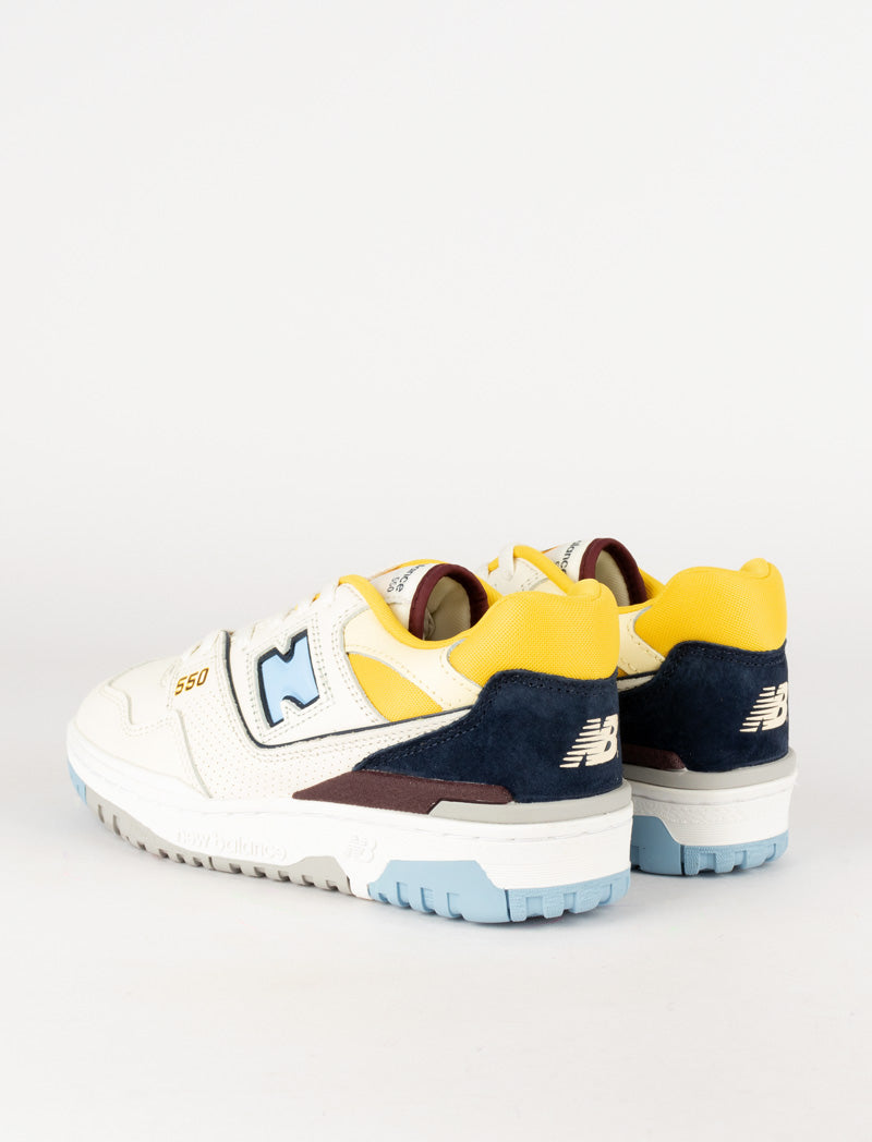 New Balance 550 Trainers Sea Salt / Team Carolina New Balance