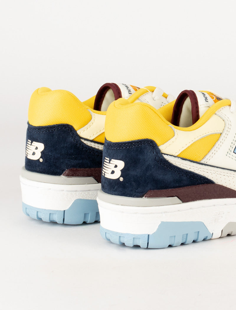 New Balance 550 Trainers Sea Salt / Team Carolina New Balance