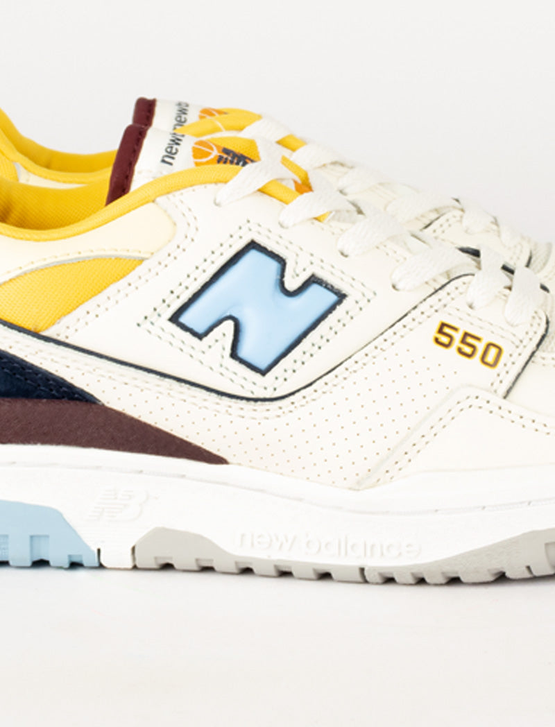 New Balance 550 Trainers Sea Salt / Team Carolina New Balance