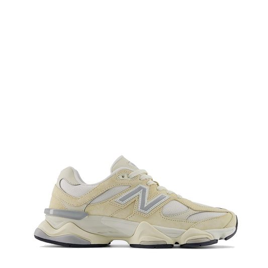 New Balance Womens 9060 Trainers Calcium / Sea Salt