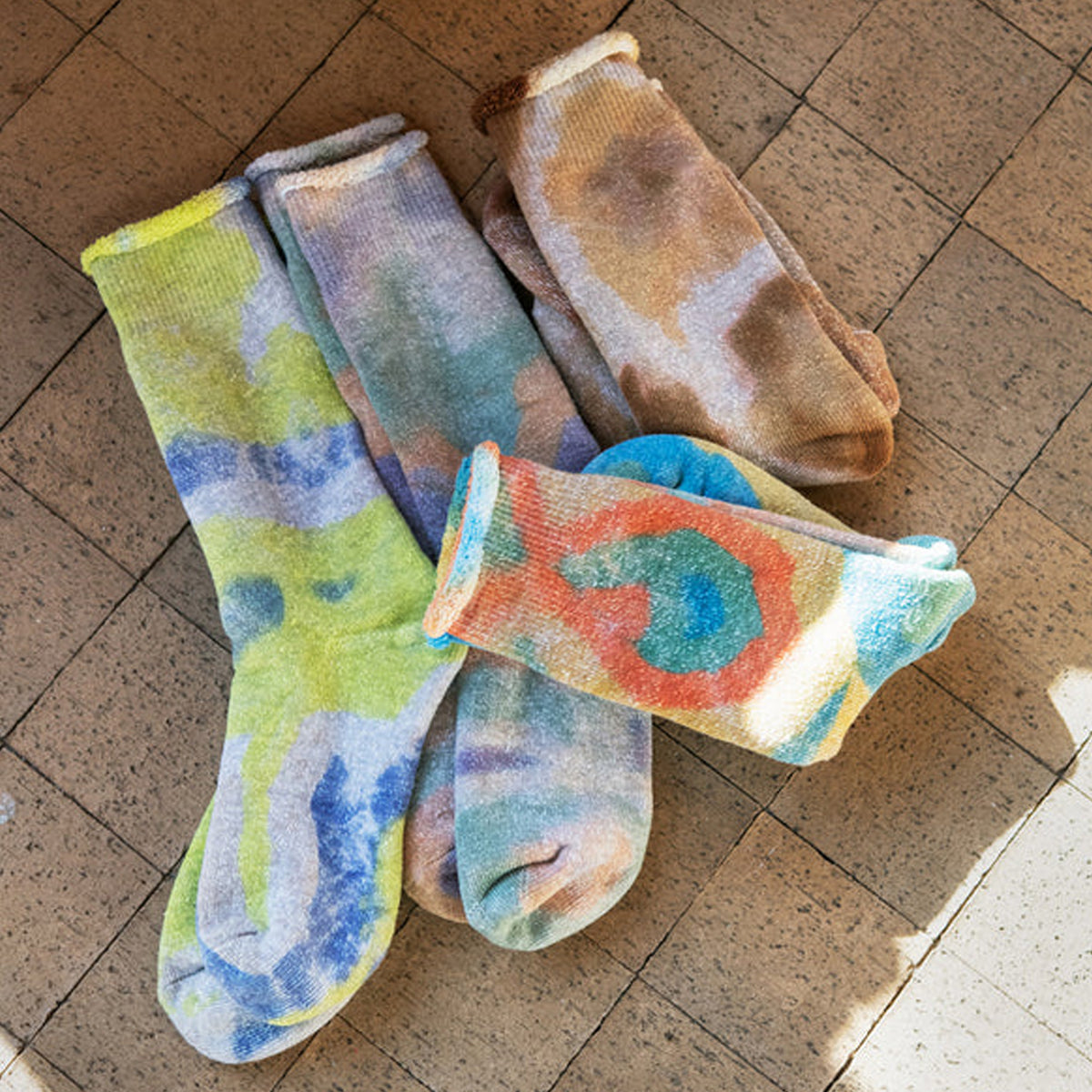 RoToTo Tie Dye Pile Socks Green / Light Pink / Purple