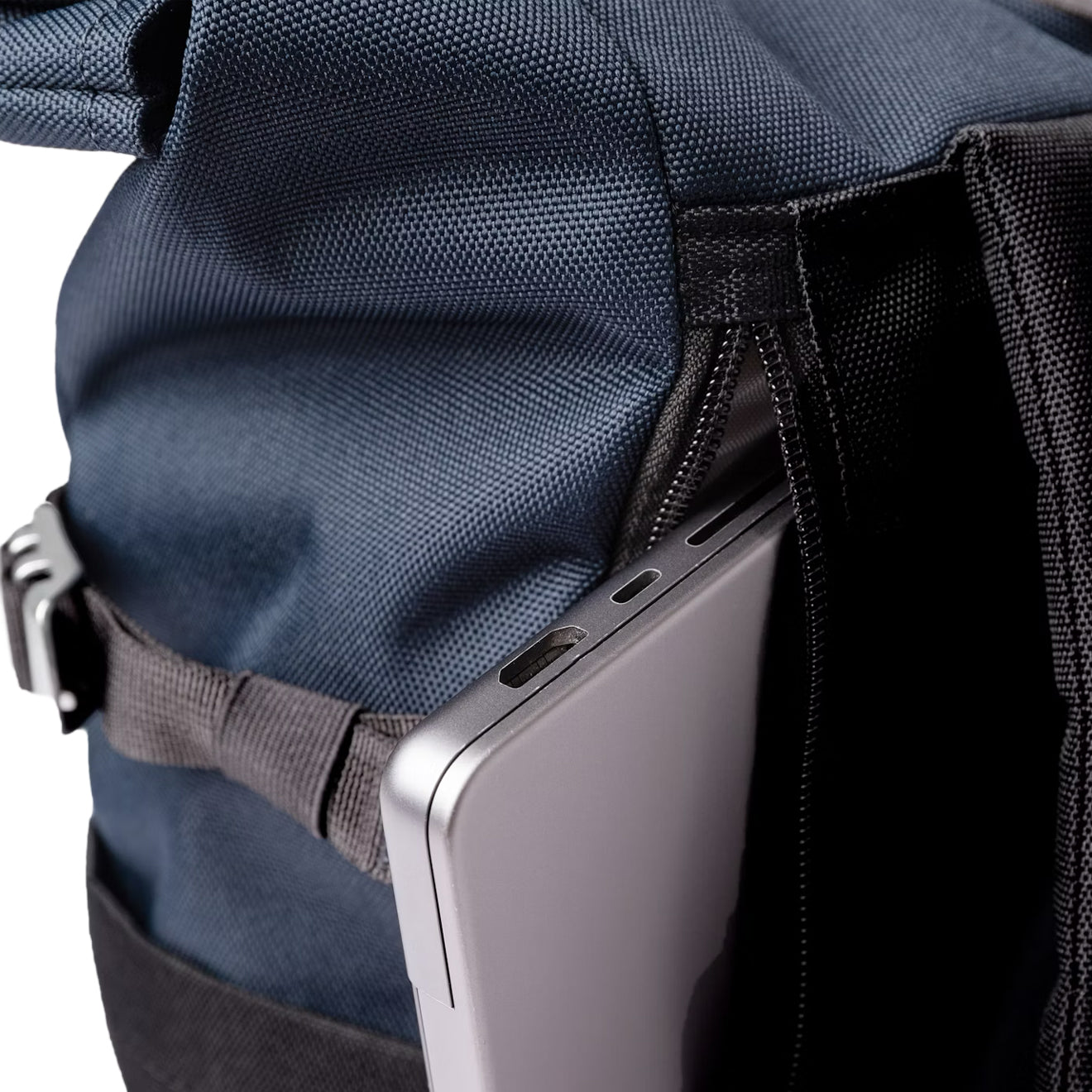 Sandqvist Icon Rolltop Backpack Medium Multi Black / Navy - pam pam 