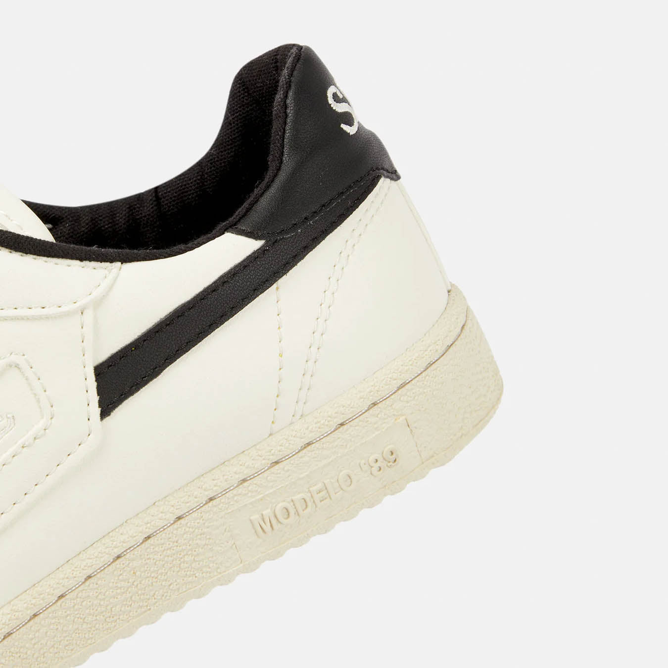 Saye Womens M89 Icon Trainers Black - pam pam 