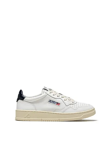 Autry Medalist Low Leather Trainers White / Space