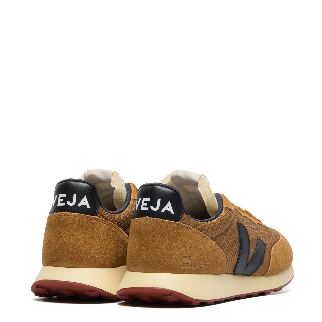 Veja Womens Rio Branco II Alveomesh Trainer Tent Black