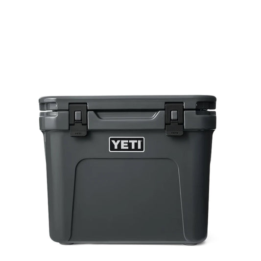 YETI Roadie 32 Wheeled Cool Box Charcoal